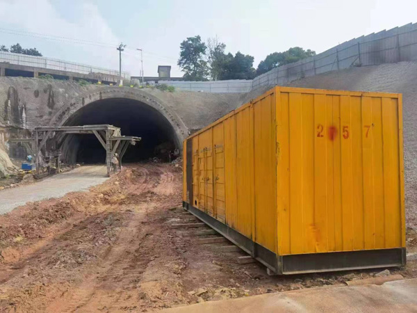 长丰发电机出租自启装置的工作原理是什么?